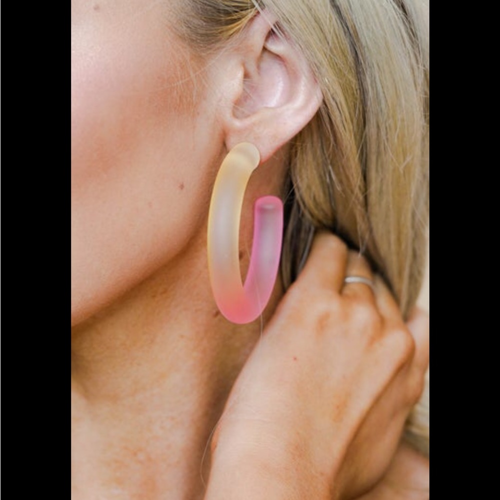 New Rue 27 55MM chunky resin earrings